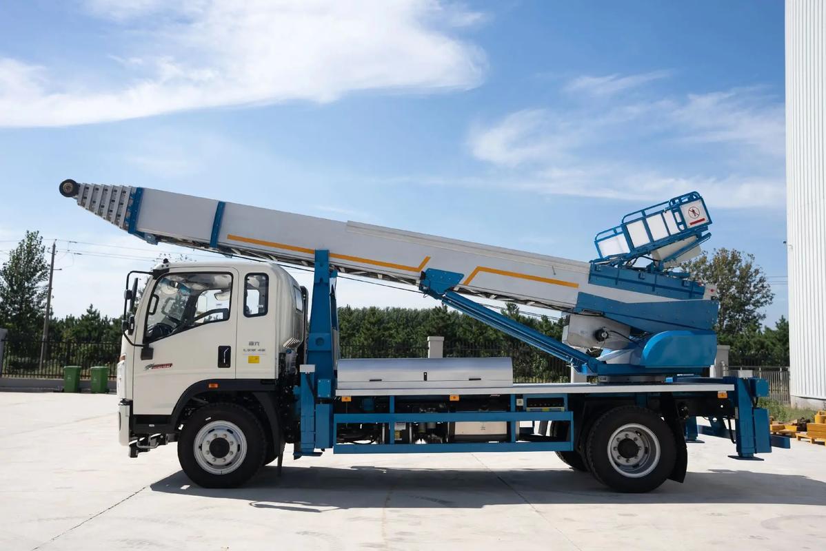 峡江县云梯上料车租赁费用