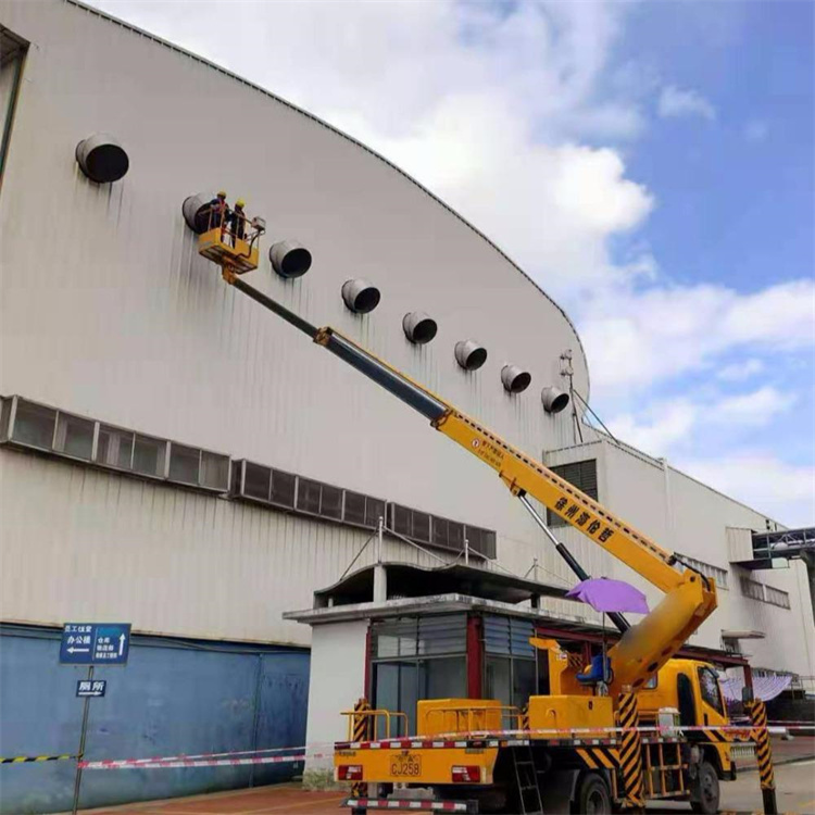 峡江县高空作业车出租服务：专业广告牌安装解决方案